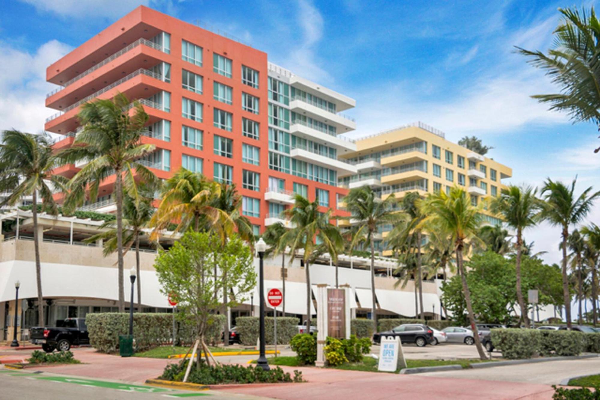 Beachfront Bentley Hotel One Bedroom Suite With Balcony And Beach Access Miami Beach Exteriör bild