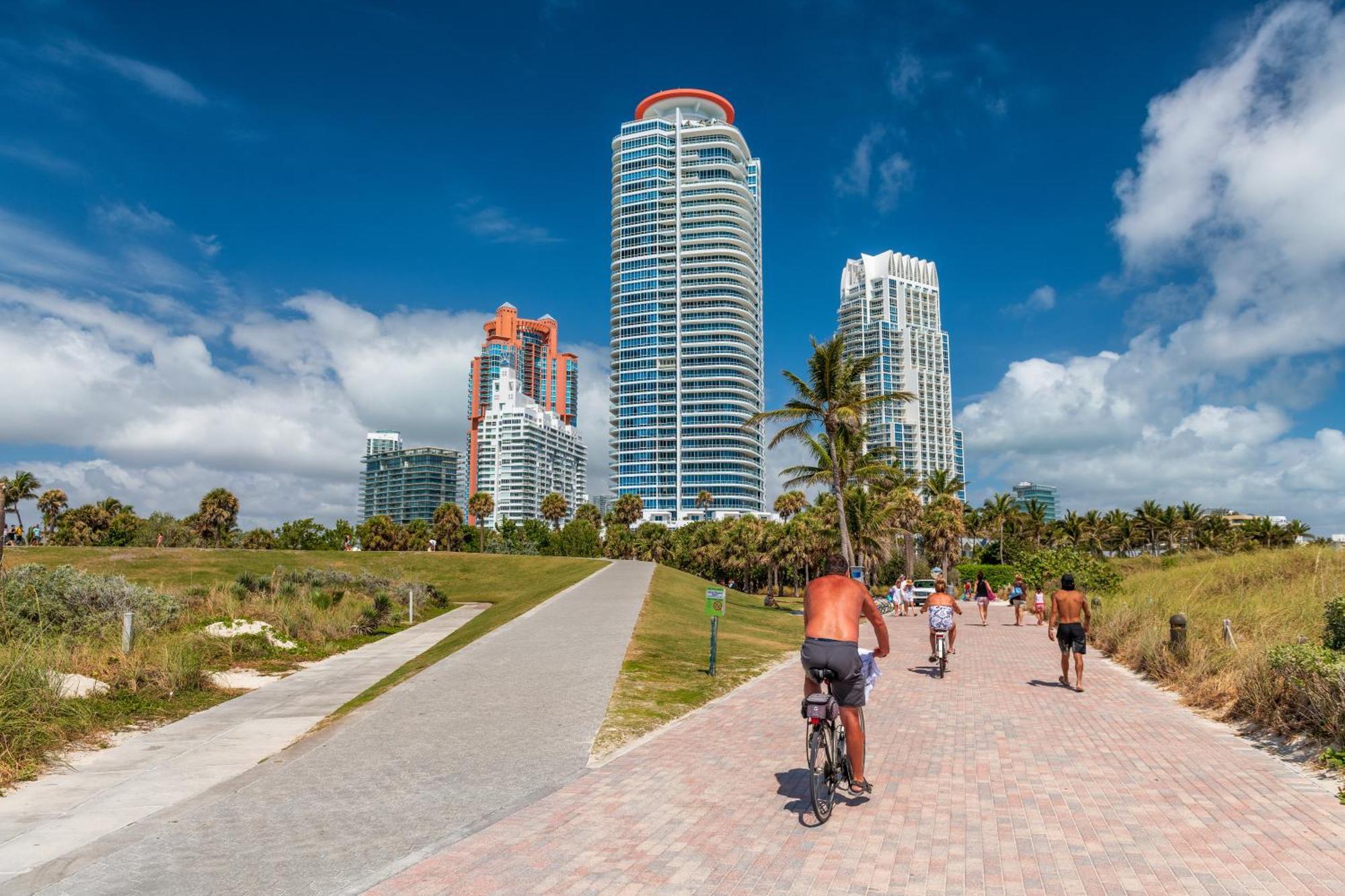 Beachfront Bentley Hotel One Bedroom Suite With Balcony And Beach Access Miami Beach Exteriör bild