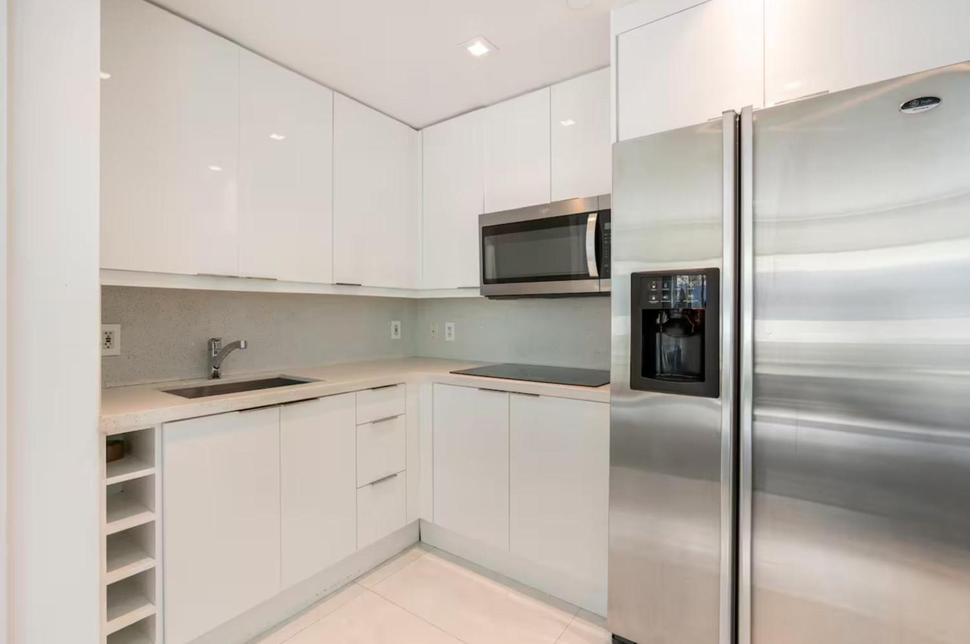 Beachfront Bentley Hotel One Bedroom Suite With Balcony And Beach Access Miami Beach Exteriör bild