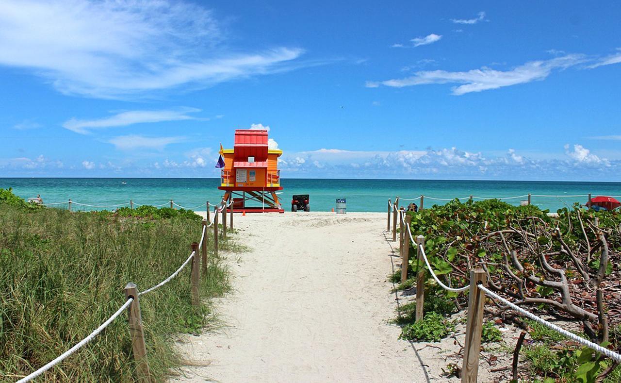 Beachfront Bentley Hotel One Bedroom Suite With Balcony And Beach Access Miami Beach Exteriör bild
